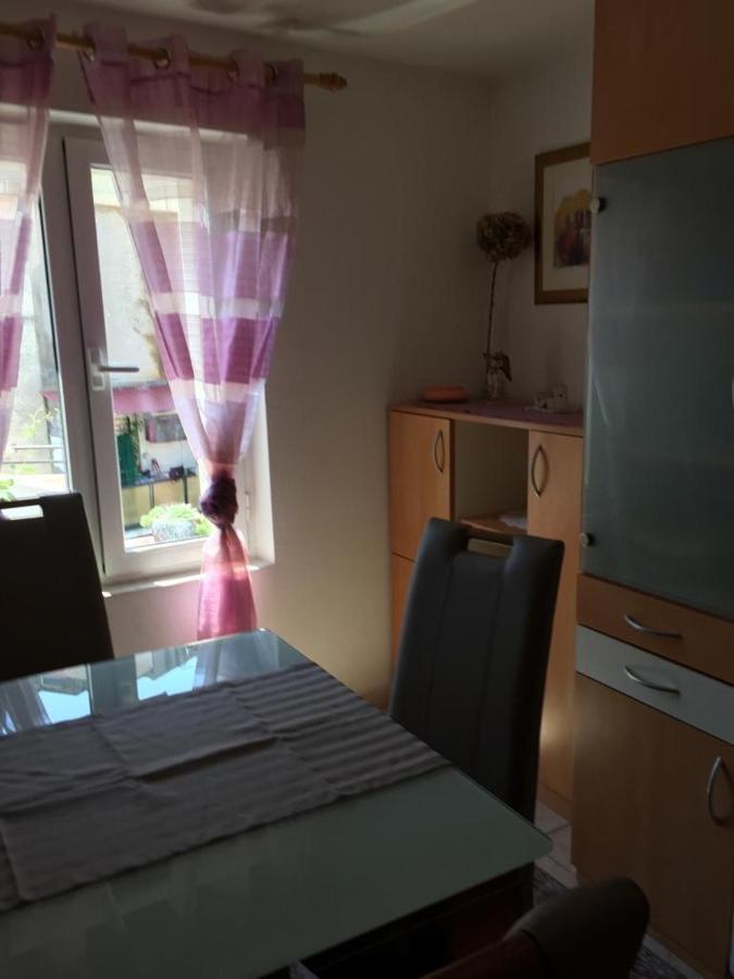 Apartment Elena Rooms สปลิท ภายนอก รูปภาพ